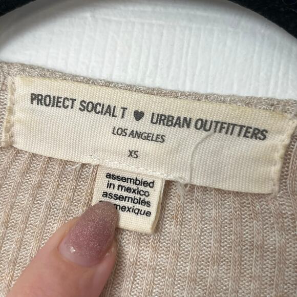 Project Social T x Urban Outfitters Ribbed Cropped Wrap Tee - Size XS - Picture 2 of 4